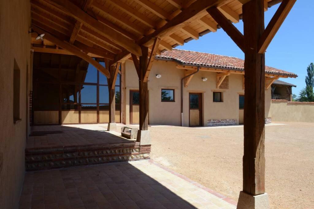 Ancien Haras Refait A Neuf A 3 Km De Vonnas Villa Luaran gambar