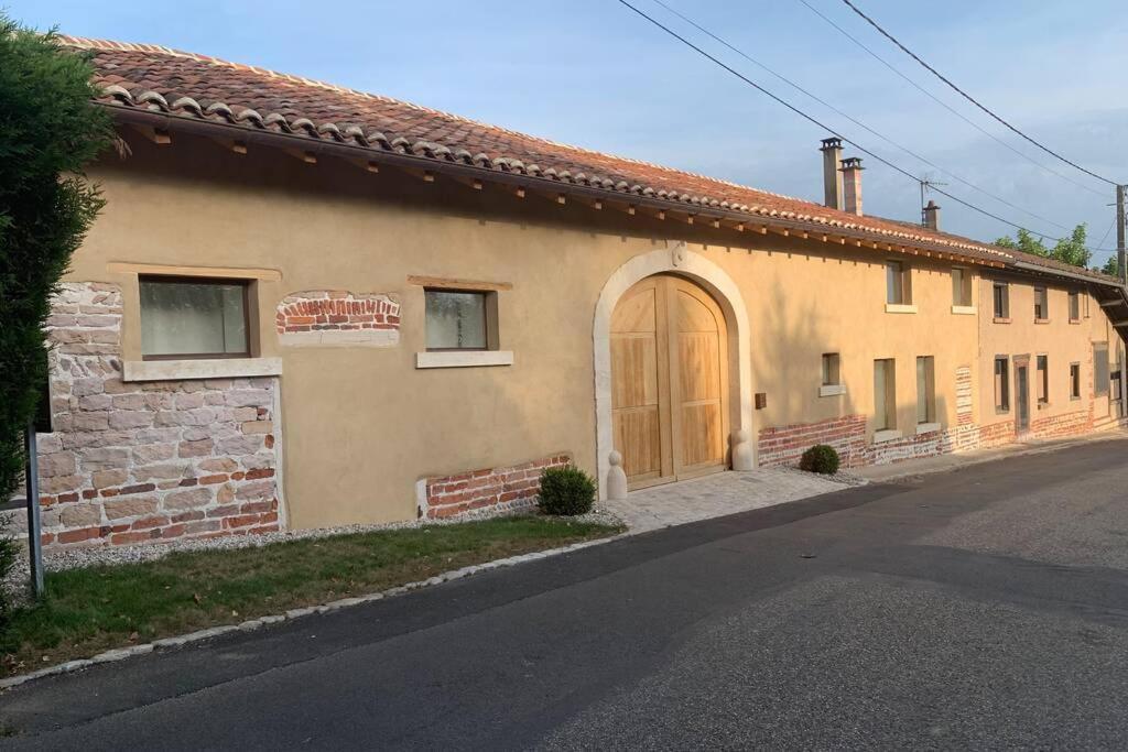 Ancien Haras Refait A Neuf A 3 Km De Vonnas Villa Luaran gambar